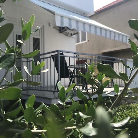 Bond With Private Parking Apartment Zadar Exterior photo