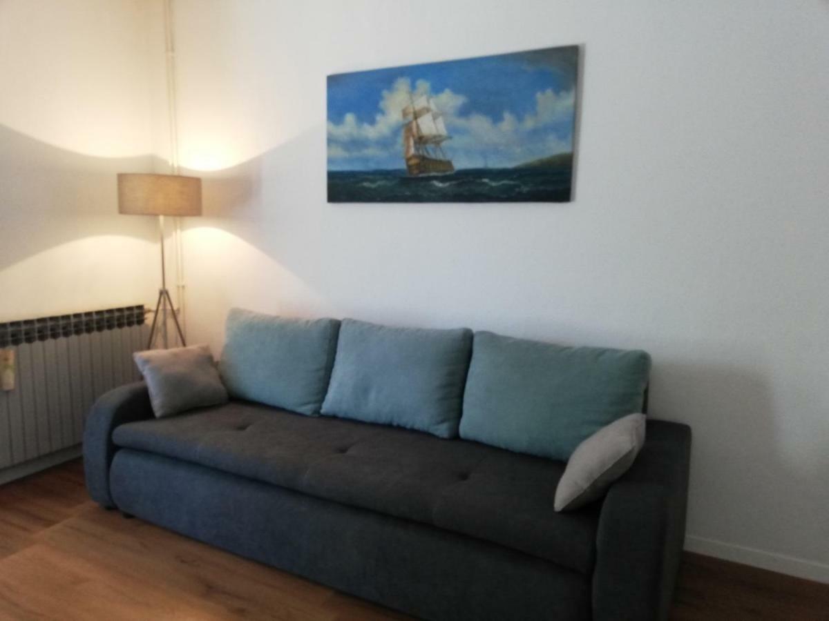 Bond With Private Parking Apartment Zadar Exterior photo